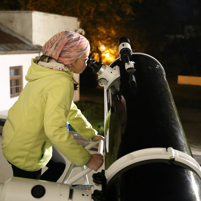 vecer-s-astro-zm-23-plagat-web1