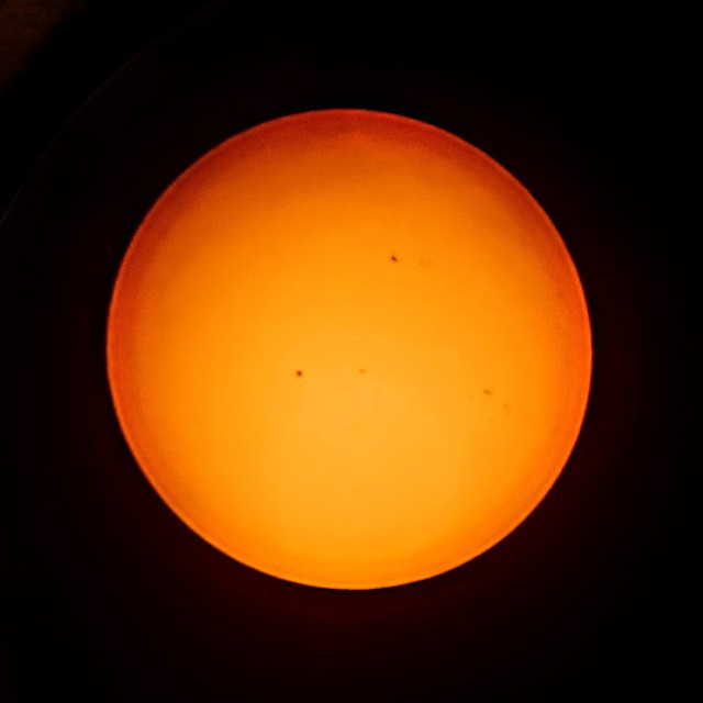 o-vesmire-jednoducho-o-zlozitom-slnko-1