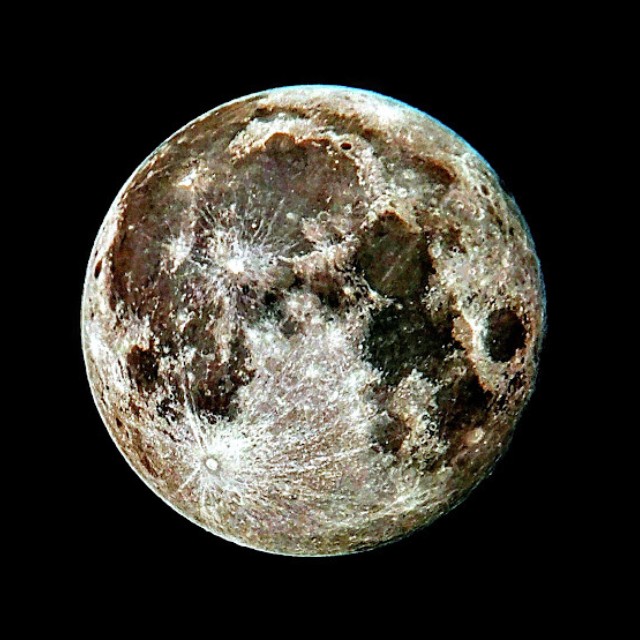 o-vesmire-jednoducho-o-zlozitom-zem-a-mesiac