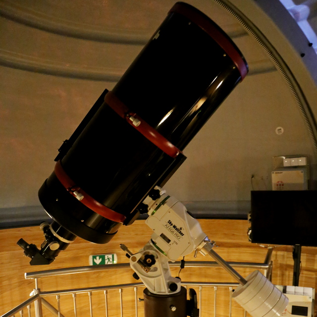 pozorovanie-dalekohlad-24-plagat-web