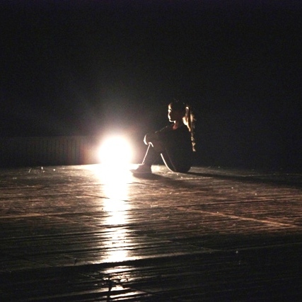 svetlo-a-rekvizita19-plagat