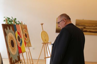 2026 02 17 stret umeni ii zlate bodky