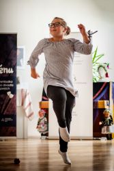 na scenu koncova 2018 02