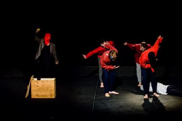 na scenu koncova 2018 08