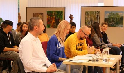 mlady moderator 2018 02