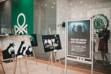 bud sam sebou kuna vystava20 07