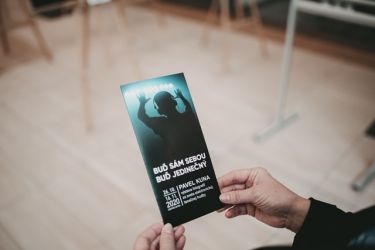 bud sam sebou kuna vystava20 08