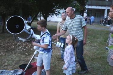 vecer z astro v sali 21 08