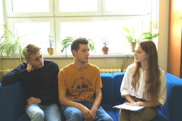 mlady modrator sutaz 21 10