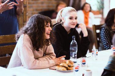 na scenu 22 kraj adiafora 09