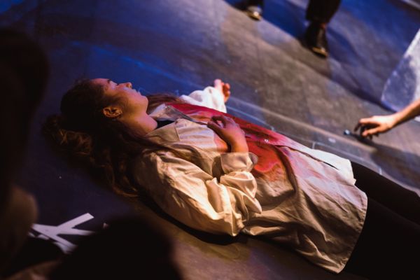 na scenu 22 kraj vopred ohlasena smrt 03