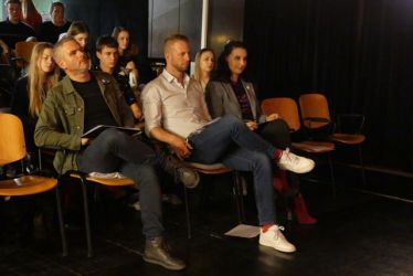 mlady moderator19 13