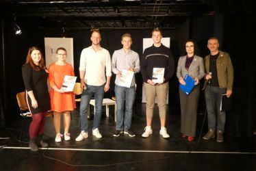 mlady moderator19 17