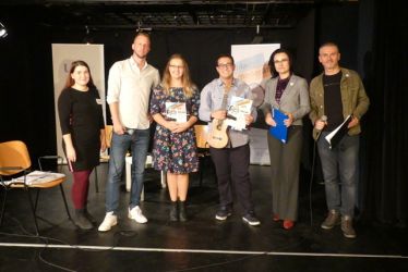 mlady moderator19 18