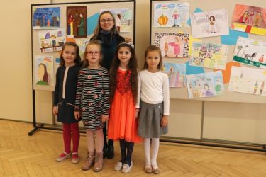 kde bolo tam boloNR19 9