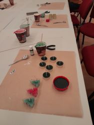 2025 11 12 caro plavajucich sviecok