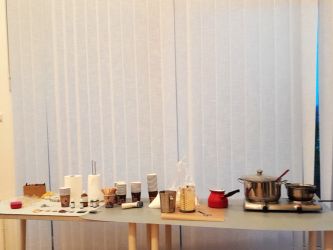 2025 11 caro plavajucich sviecok