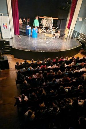 divadelne dialogy 22