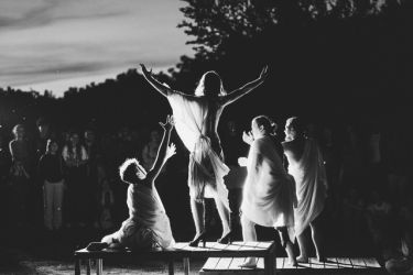 fad 22 divadlo 15 dejiny ludskosti