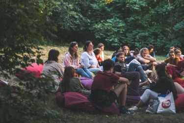 fad 22 02 diskusia konfrontacie