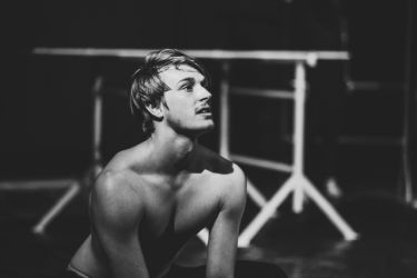 fad 22 divadlo 13 klamarka