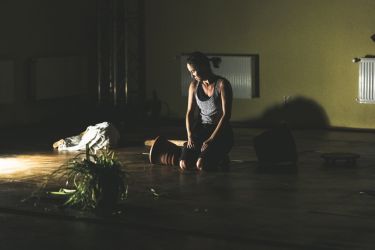 fad 22 divadlo 10 stopy v pamati