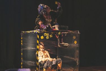 fad 22 divadlo 12 stvornozci