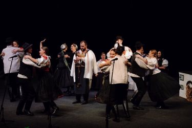 2025 10 19 idu hrat jazykom tanca