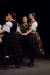 2025 10 19 idu hrat jazykom tanca