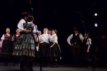 2025 10 19 idu hrat jazykom tanca