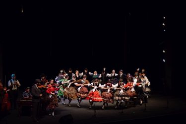 2025 19 idu hrat jazykom tanca