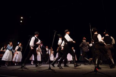 2025 10 19 idu hrat jazykom tanca