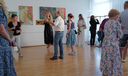 2025 09 11 vernisaz jemna ako hlina