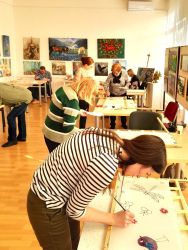 2025 19 nadhera malovaneho hodvabu