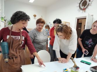 2025 10 15 remeslo horuceho vosku