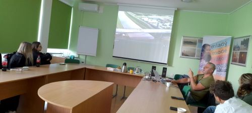 2024 10 10 mlady moderator