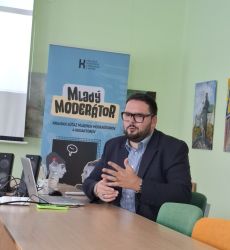 2025 10 10 mlady moderator