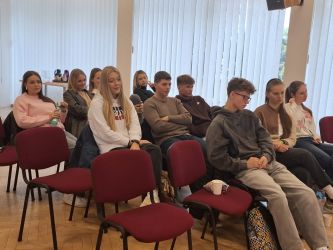 2025 10 22 mlady moderator