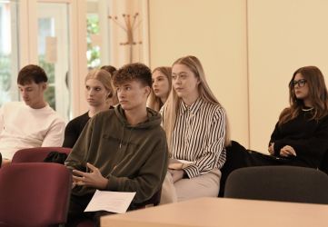 2025 11 04 mlady moderator