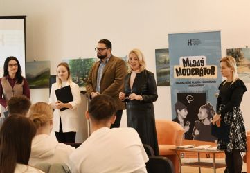 2025 11 04 mlady moderator