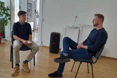 mlady moderator to som ja 22