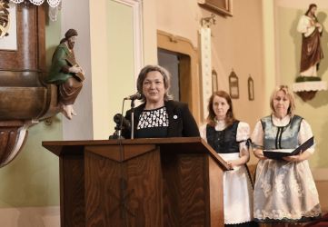 2025 11 piesen chramu