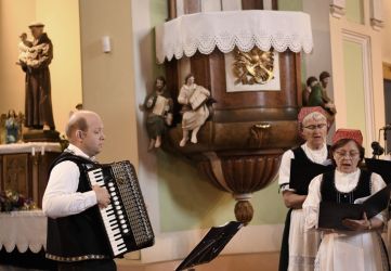 2025 05 11 piesen chramu