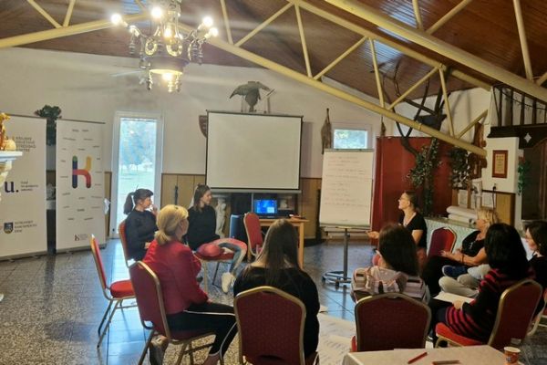 tradicne ochotnicke divadlo 22