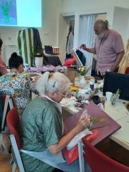 menie pre kazdeho zatisie